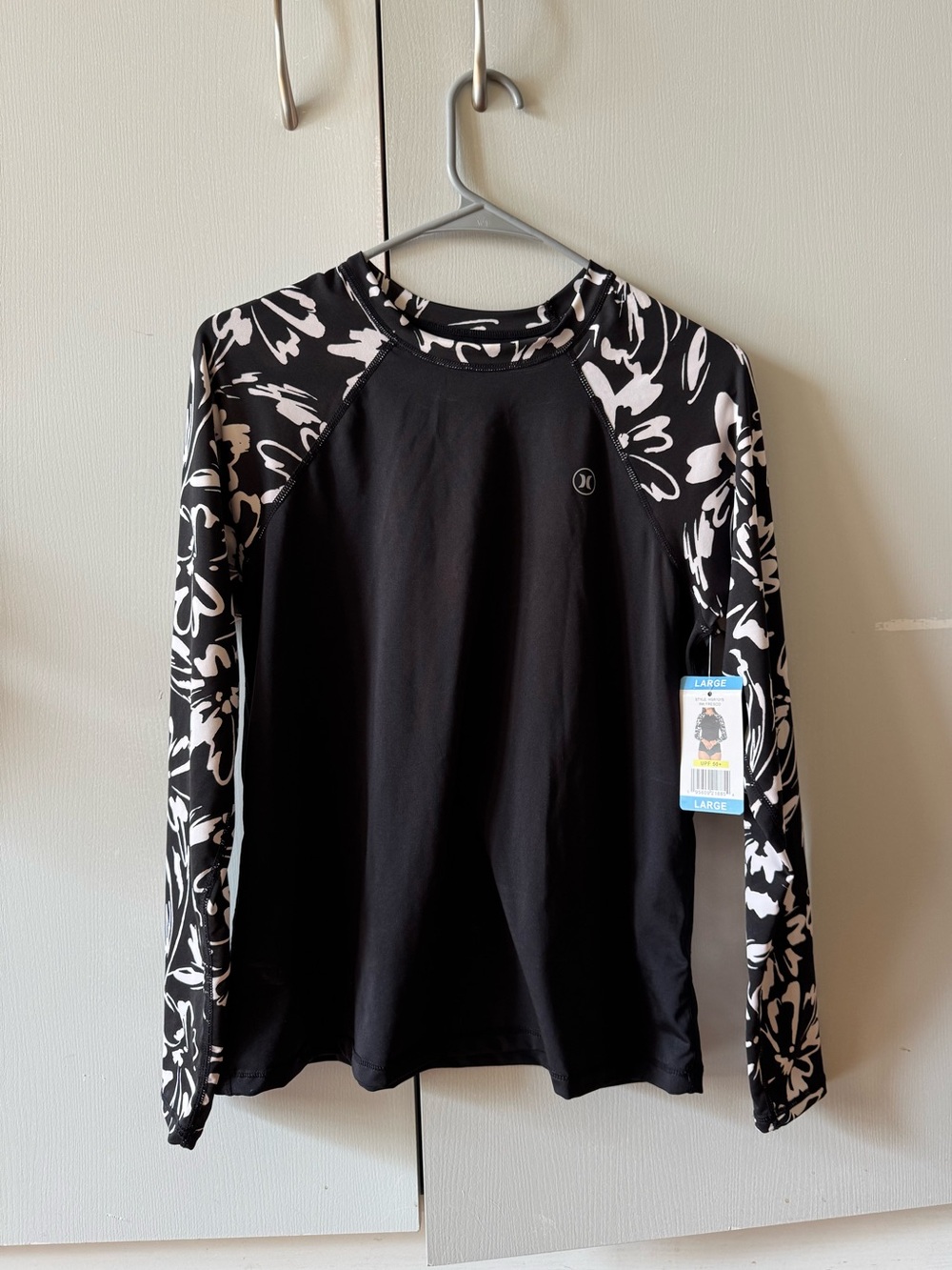 NWT L hurley rashguard swim shirt